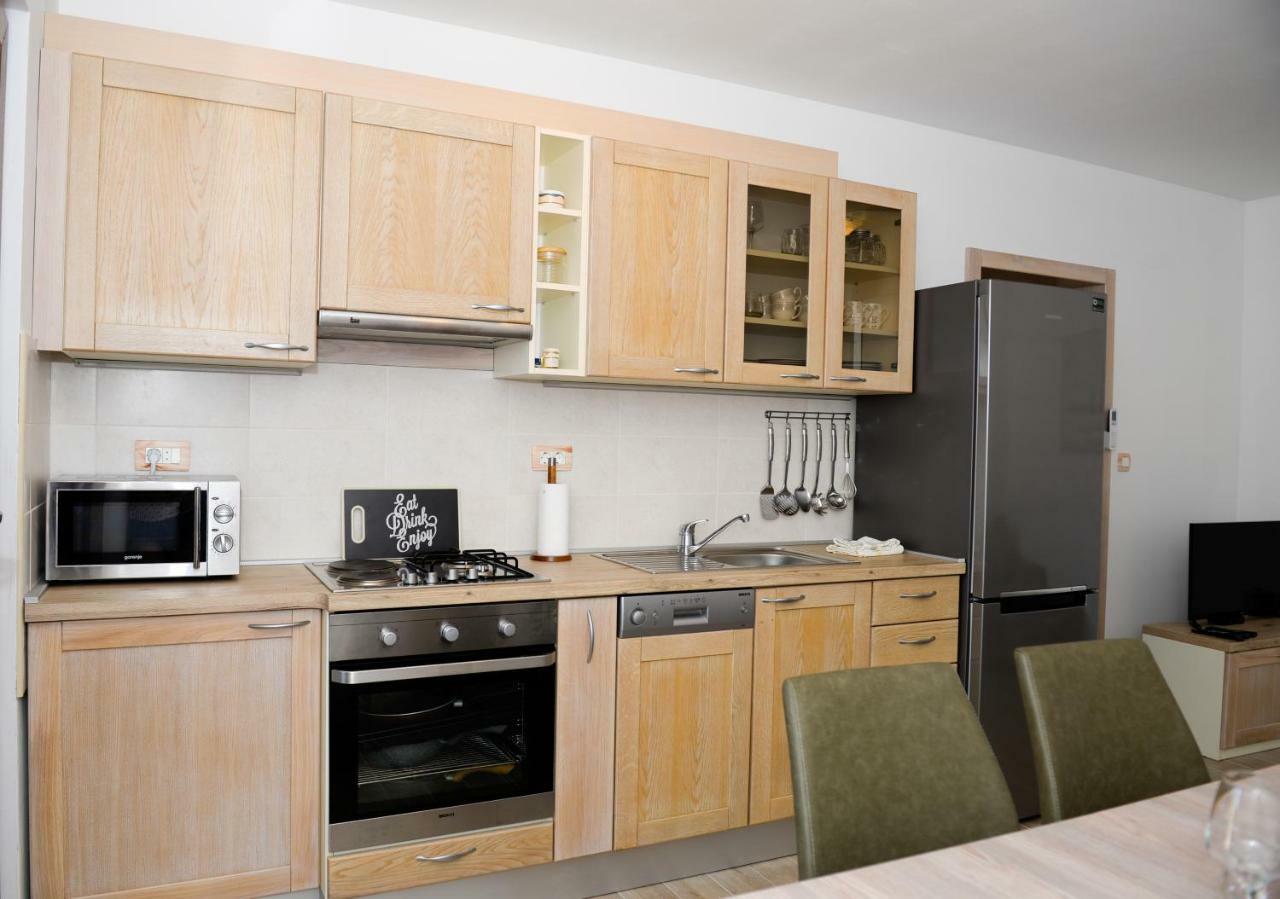 Apartment Markioli Povlja  Exteriör bild